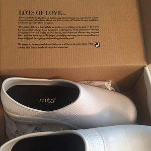 Sanita nursing clogs. Size 39